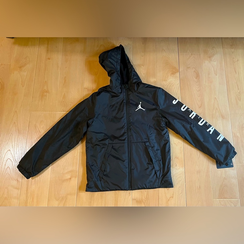 New Air Jordan Boys Jacket Size Large
